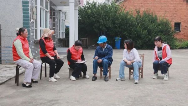 ú﹤ Чܡظʿ ۽ 롱